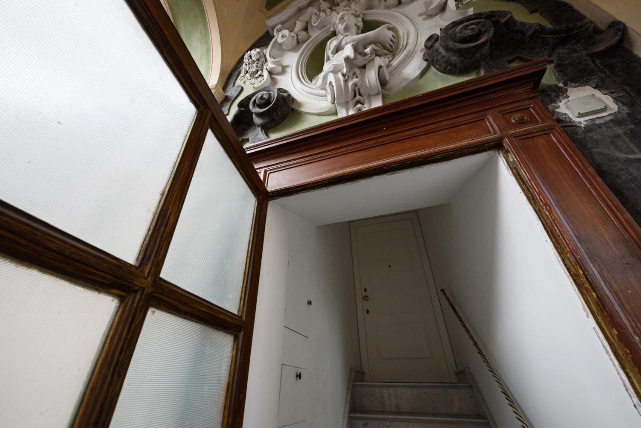 Palazzo Dello Spagnolo Suite Naples Exterior photo